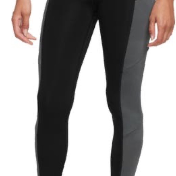 Nike Pro DriFit High Waisted 7/8 training leggings with pockets. (NWT) - Picture 3 of 12